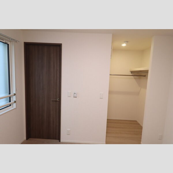 アンソレイエⅡ205号室 洋室6.4帖