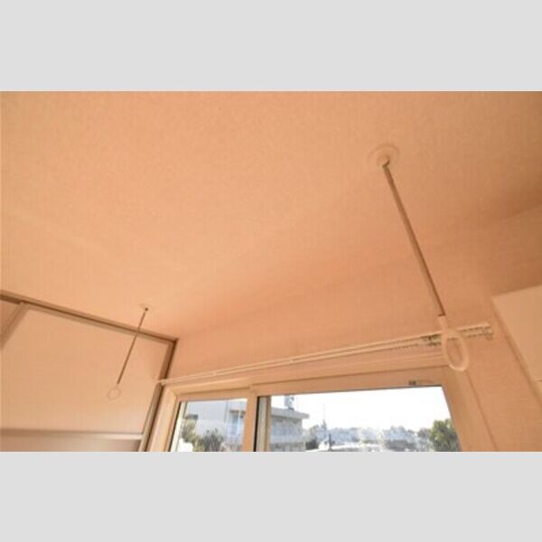 エクセレン203号室 室内物干し