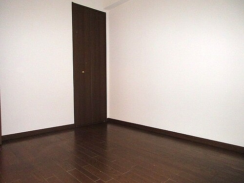 ライオンズガーデン武蔵関公園弐番館3階 洋室約5.4畳　別角度