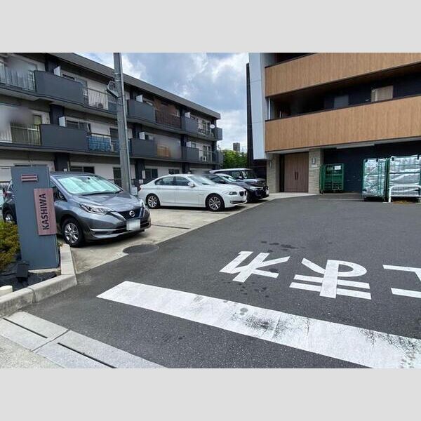 KASHIWA 駐車場