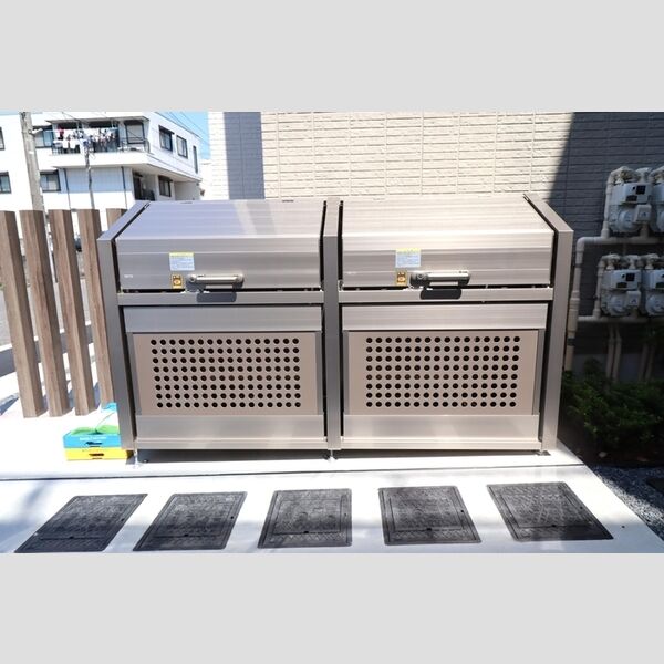 グラナーデ中葛西Ⅱ ゴミストッカー