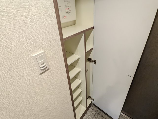ハーモニーレジデンス新横浜502号室 玄関