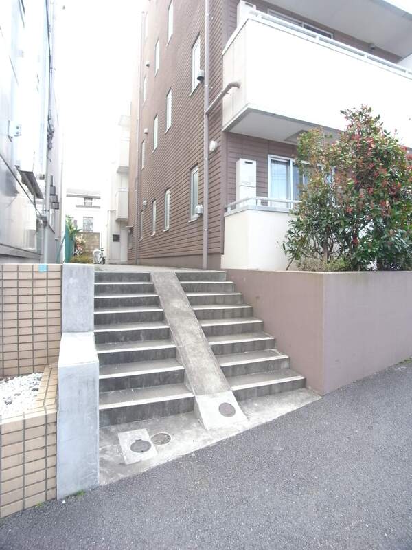 リブリ・自由が丘Ⅱ4階 エントランス