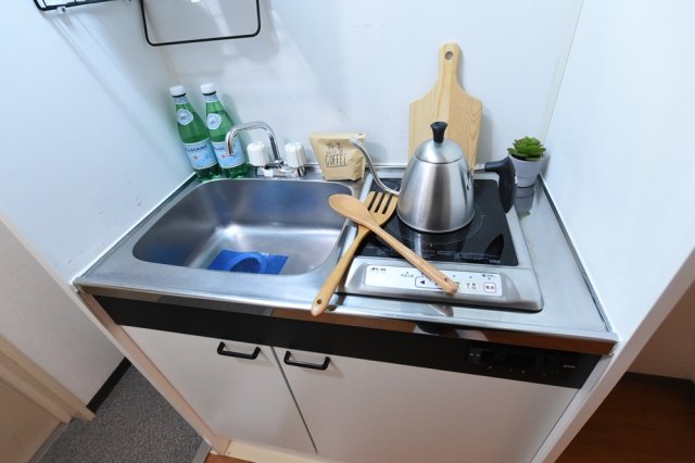 スカイコート新丸子 1口IHコンロ※家具・小物はイメージです