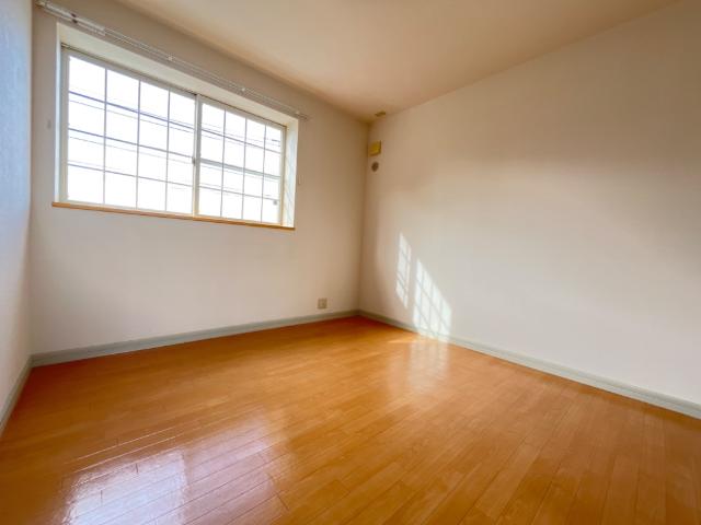 ファミール茅ヶ崎201号室 洋室