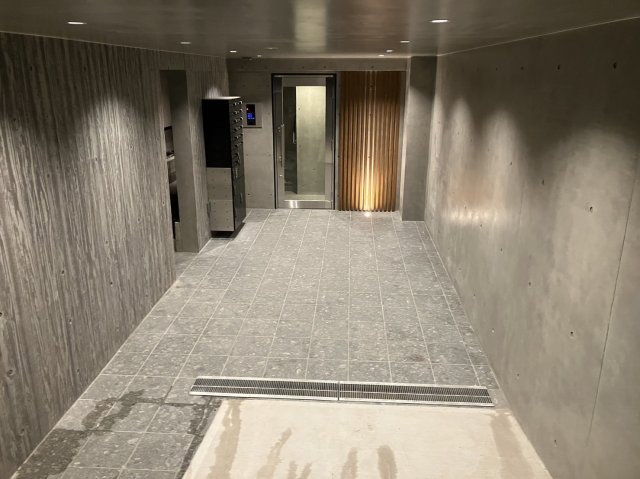 CIEL町屋302号室 エントランス