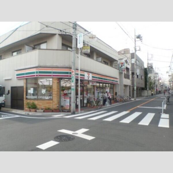 雄治レジデンス 【コンビニエンスストア】セブンイレブン 松島店まで301m