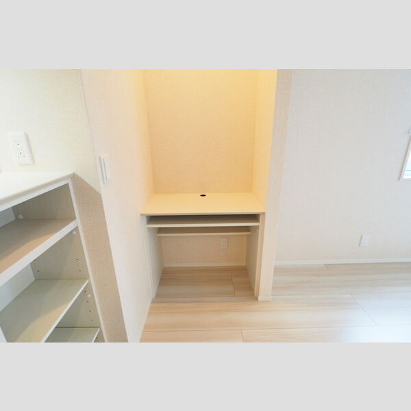 ロイヤルキング103号室 ワークスペース