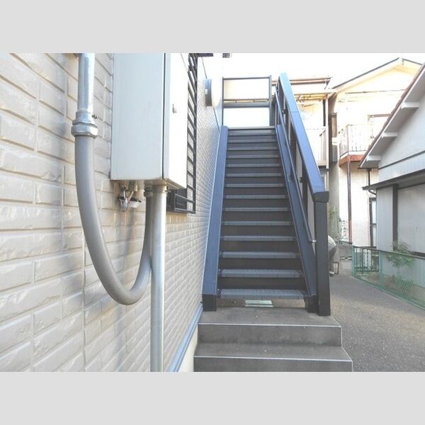 コスミオン 外階段