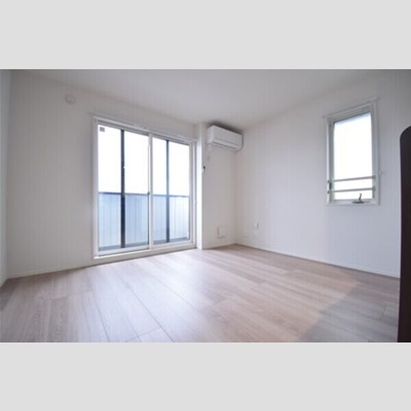 エスペリア東柏ケ谷二丁目 リビング