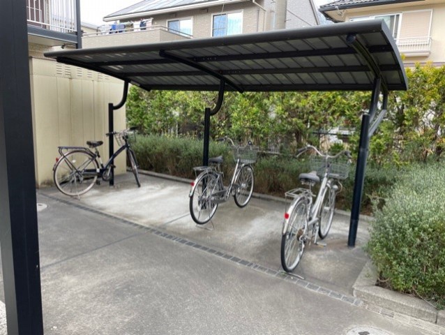レオパレスしんでん中山105号室 駐輪場