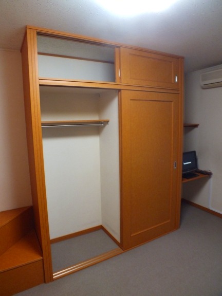 レオパレスパミドール208号室 内観