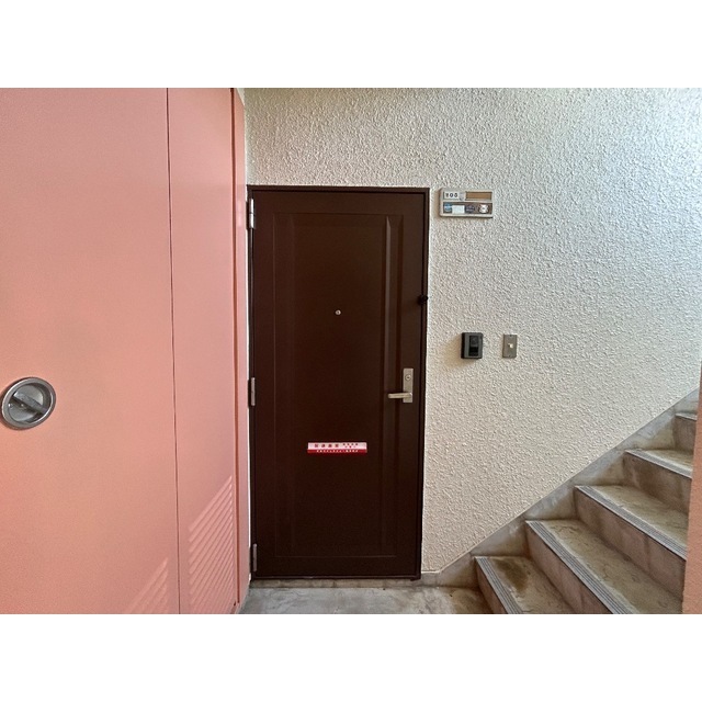 第2春実マンション 玄関