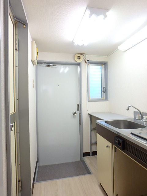 カルタス２１戸田第３1階 玄関