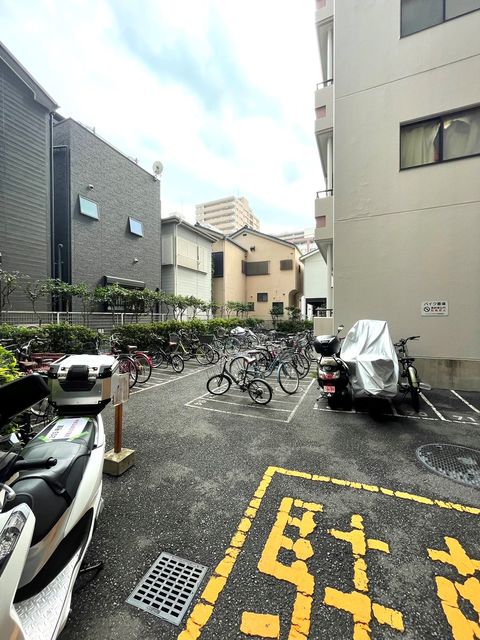 メゾン・ド・ポワリエ 駐車場