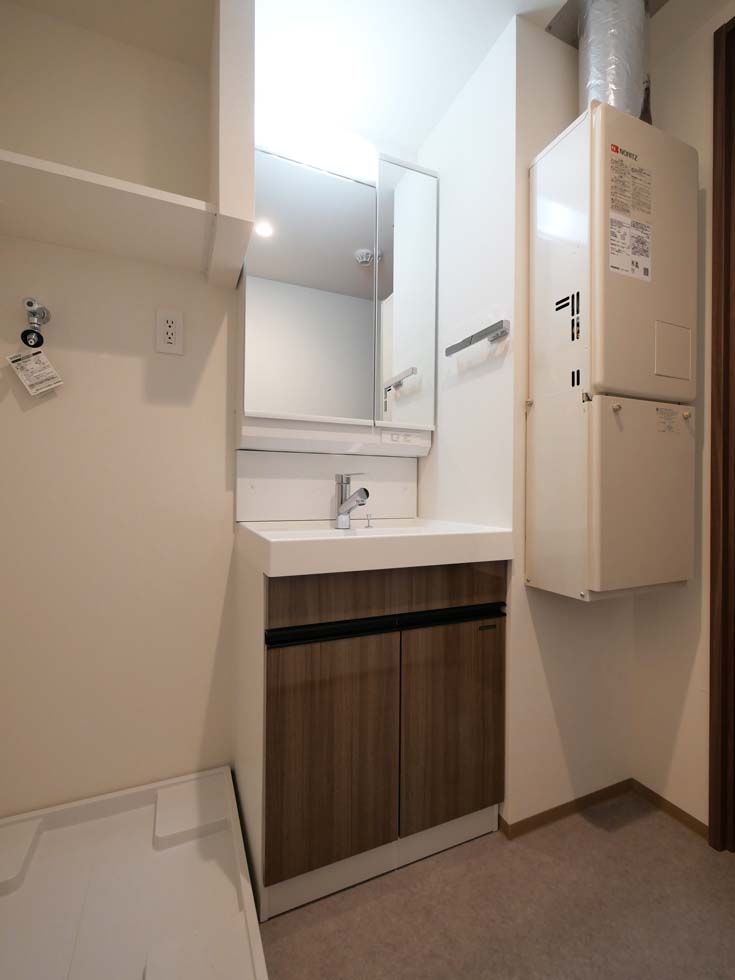 コンポジット渋谷本町4階 内観