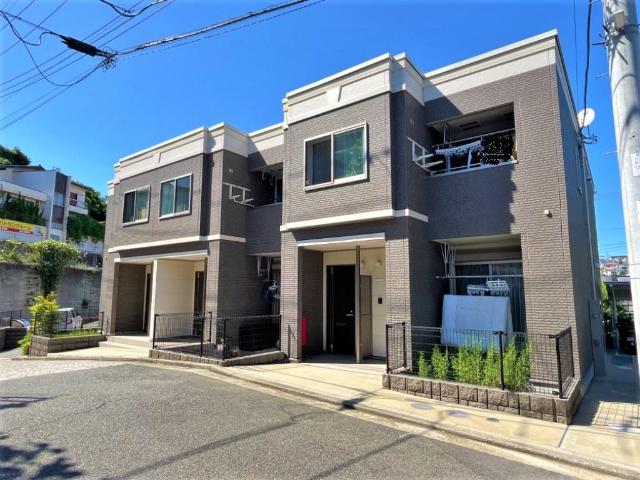 コンフォートヴィラ103号室 外観写真（昼）