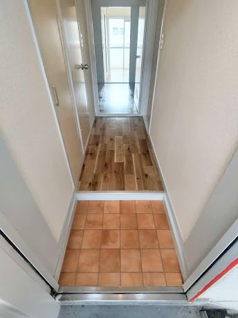 アビタシオン稲城0201号室 玄関