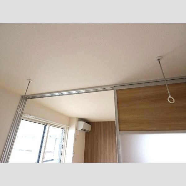 エメ　ドゥーズ301号室 室内物干し