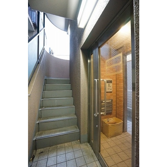 クレール・カサベルデ0401号室 共用部階段