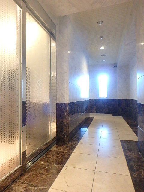 グランド・ガーラ渋谷9階 エントランスです