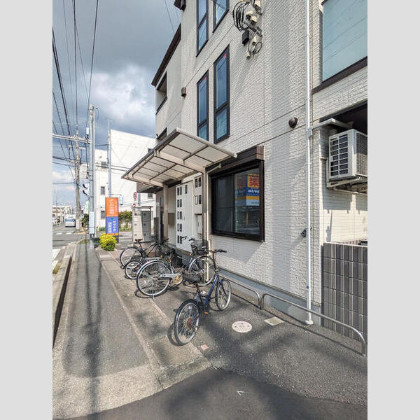 メゾン・ド・シャトン 駐輪場