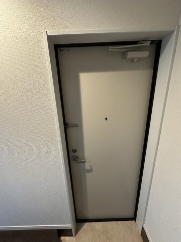 Bay maison 汐入103号室 玄関