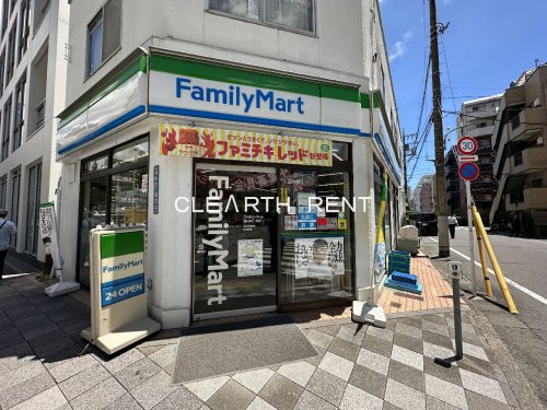 コンシェリア蒲田 ＣＲＯＳＳＩＡ 【コンビニエンスストア】ファミリーマート 蒲田四丁目店まで138ｍ