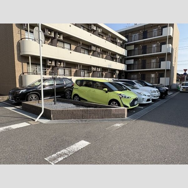 ベイグランデ 駐車場