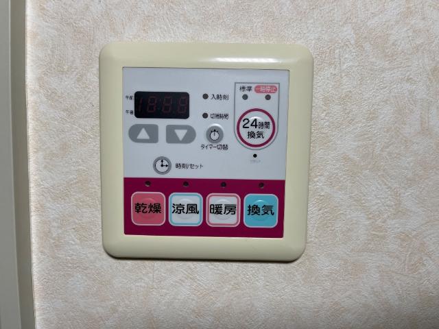 セレーノ　Ｋ＆Ｋ201号室 浴室換気乾燥機