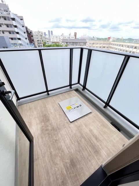 クレヴィアリグゼ雪が谷大塚5階 バルコニー