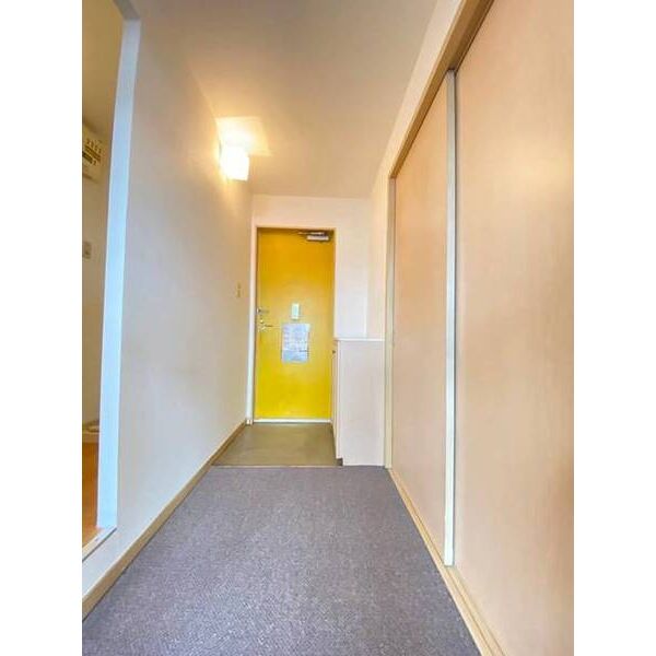 エクセレントひばりが丘B0103号室 玄関