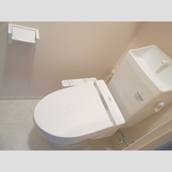 アヴァンセ新都心305号室 温水洗浄暖房便座