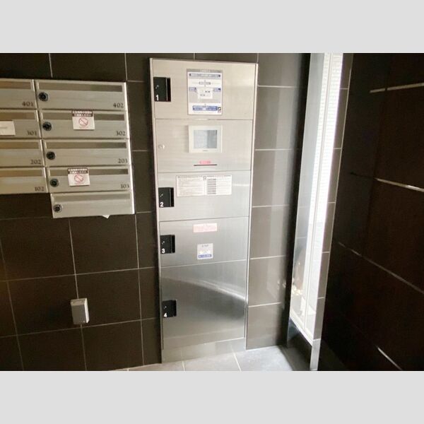 ガーデンハウス301号室 宅配BOX