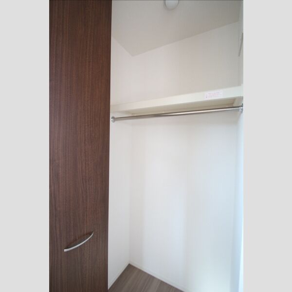 アヴァンス千住緑町 クローゼット