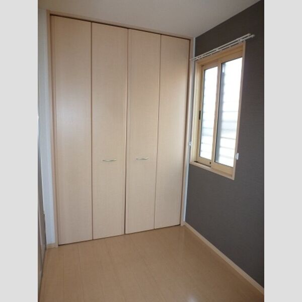 オークヒルズ　壱/弐/参番館壱101号室 洋室