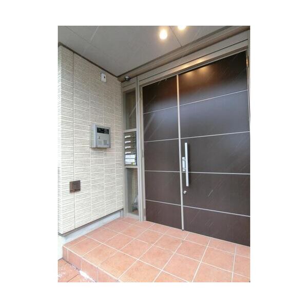 ノーブル　ダーチャ エントランス