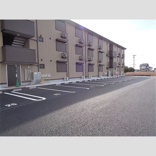 KENTA金田西 駐車場