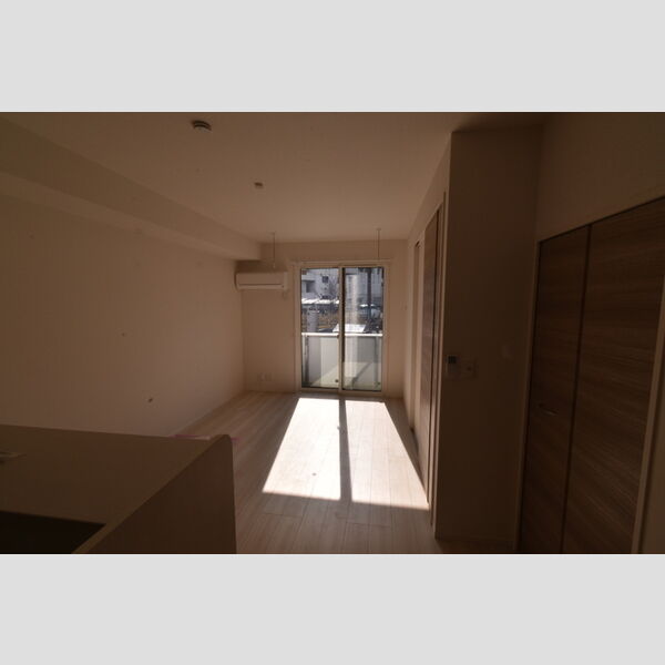 セッテ ルーチェ リビングダイニング