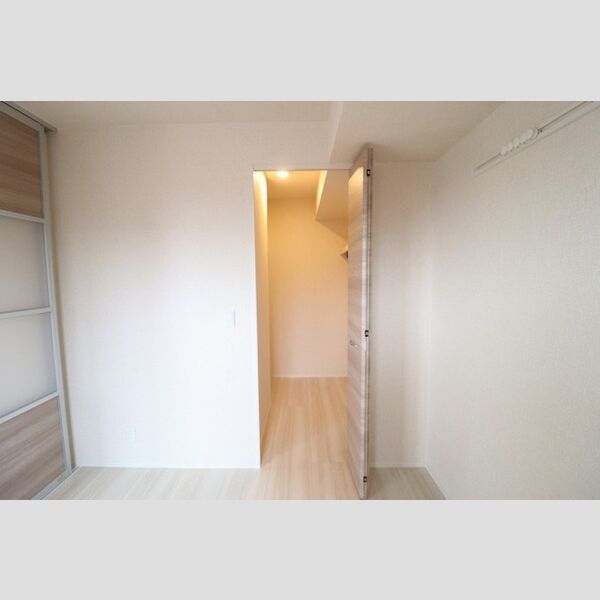アベニール308号室 ウォークインクローゼット