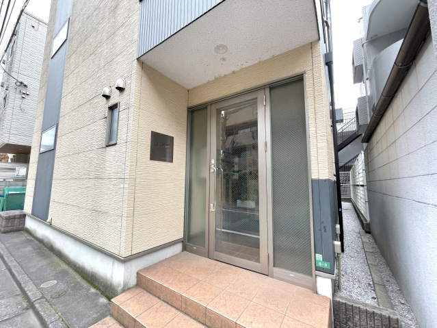 ルクール氷川台301号室 エントランス