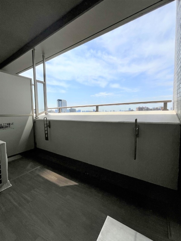 レジディア西麻布8階 バルコニー
