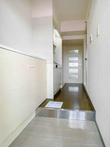 スカイコート白楽第2302号室 玄関