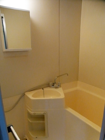 ホワイトホームズ1階 お風呂