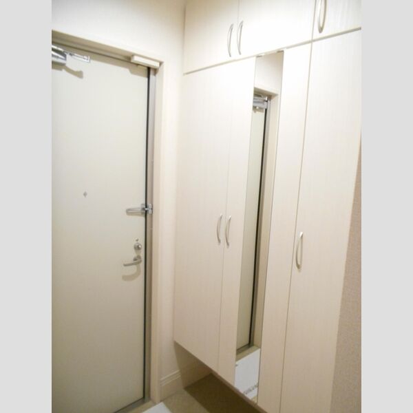 グランレーヴ　C101号室 シューズボックス