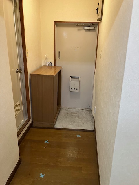若林ビル 玄関