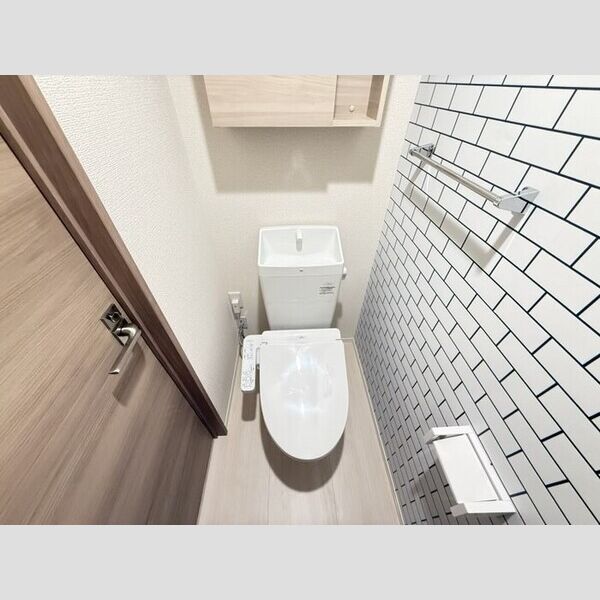 サリサ.l102号室 温水暖房洗浄便座