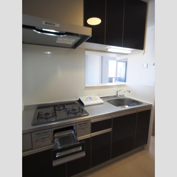 ブランドール高島平 ☆3口ガスコンログリル付きキッチン☆