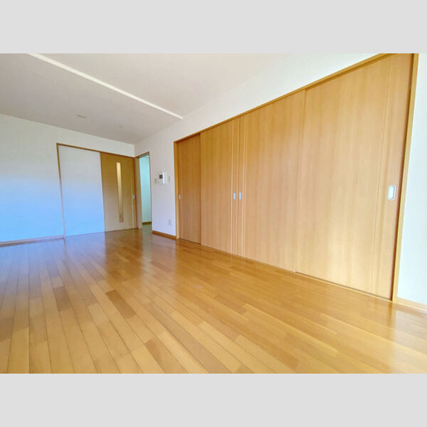 モニュメントスクウェア　弐番館 弐番館104号室　LDK