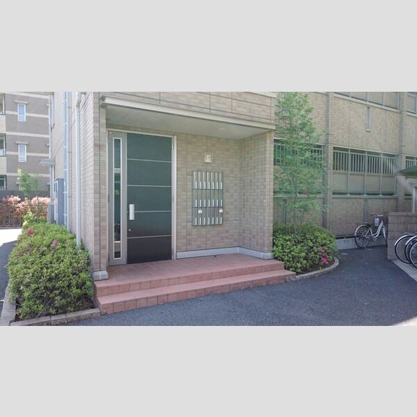 メゾン フォンテーヌ　 エントランス